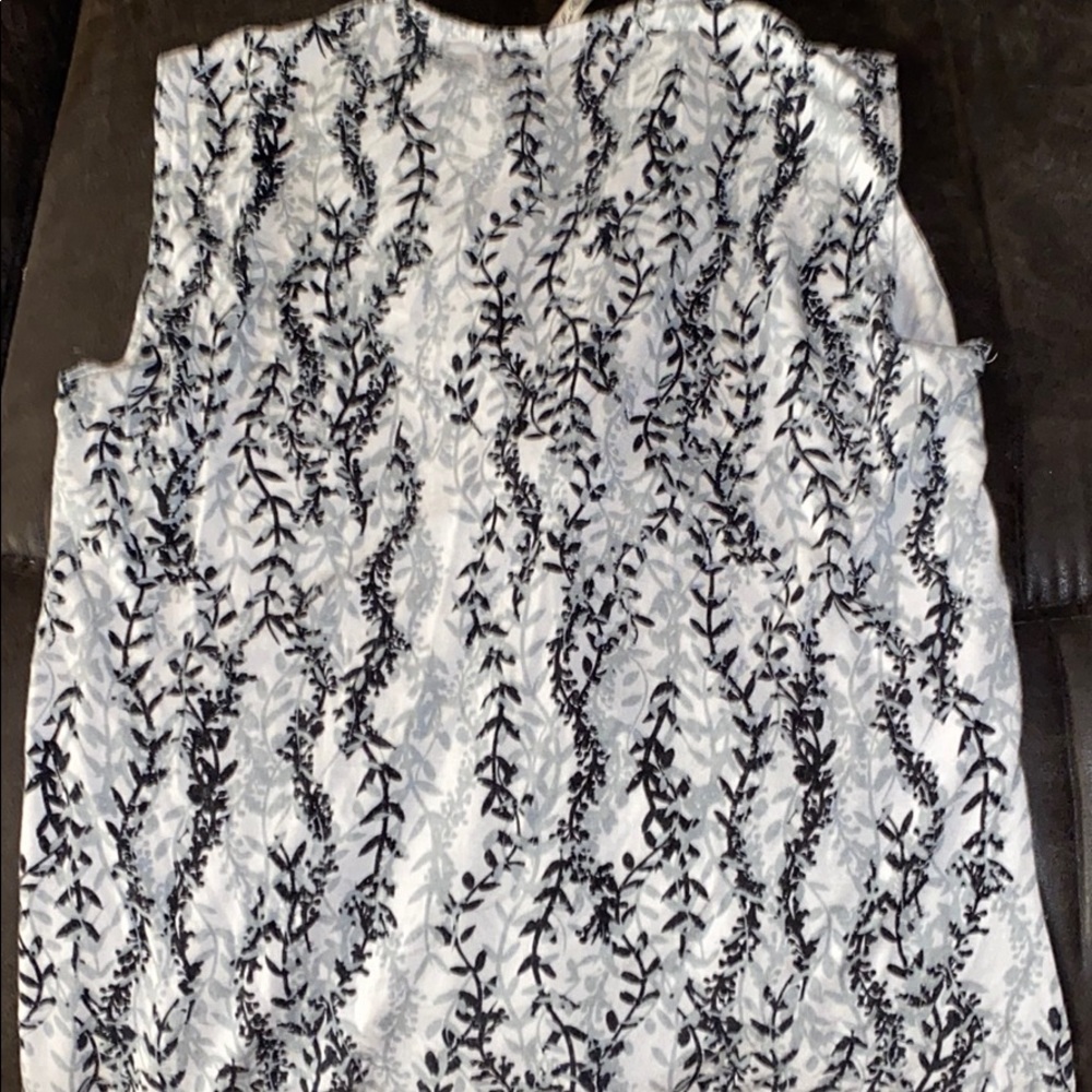 Tank - Picture 3 of 3